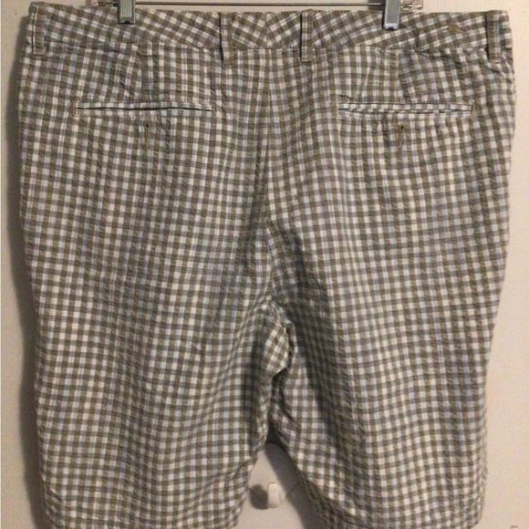 Tommy Bahama men’s 40 light army green plaid flat front casual cotton shorts - Picture 6 of 7